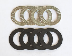Valve spring shims (4) for balancing, 2 different thicknesses available, fits all